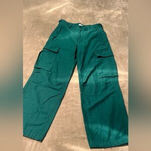 Aritzia women’s green cargo pants size 4